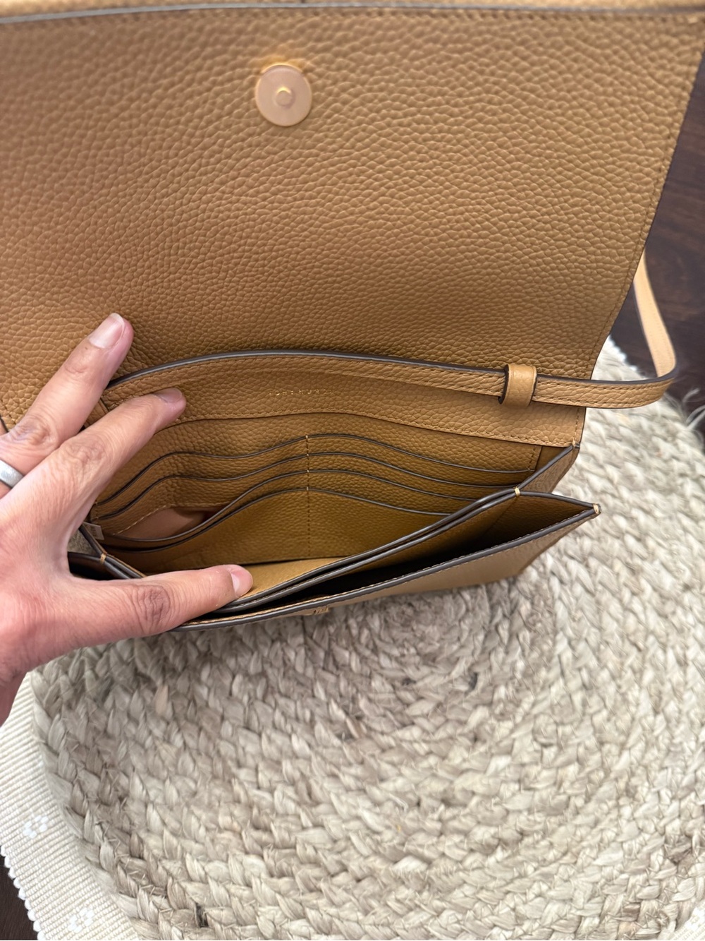 Tory Burch Crossbody Wallet - Picture 4 of 7